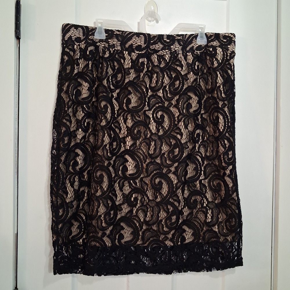 Maurices Pencil Skirt Womens 2 Black Floral Lace Overlay Nude Lining Goth Chic